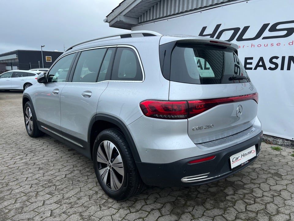 Mercedes EQB250 Progressive 5d