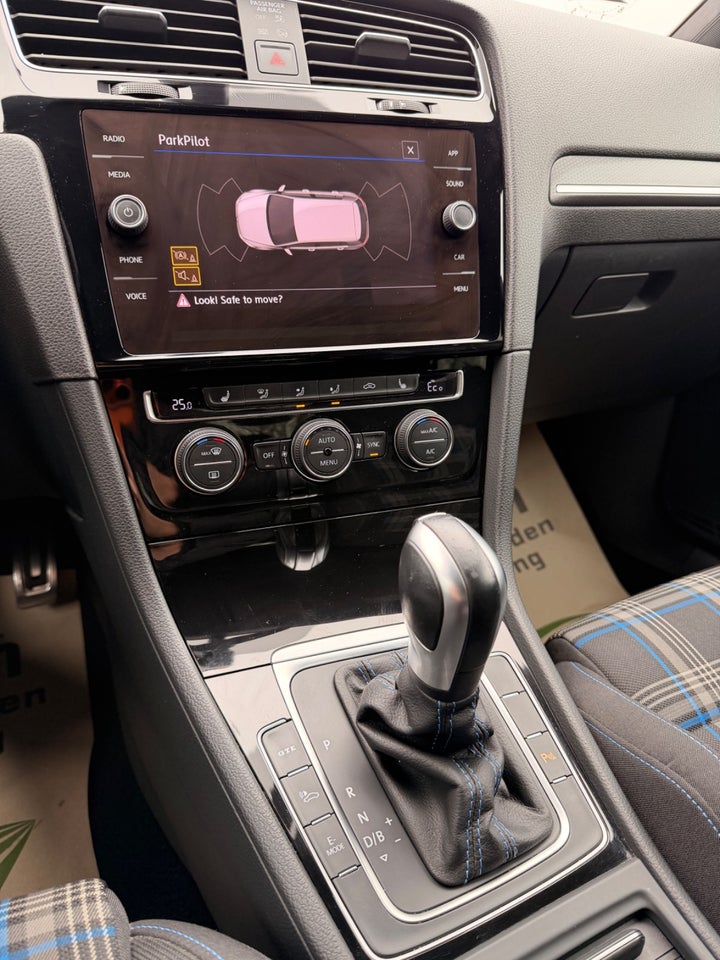 VW Golf VII 1,4 GTE DSG 5d