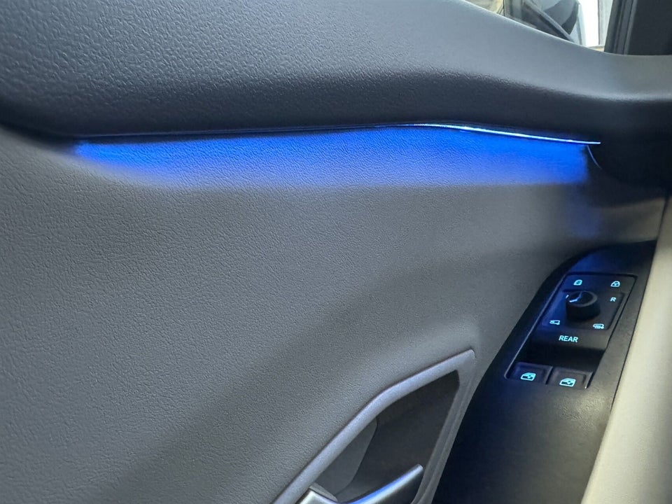 Ford Explorer 77 Premium Extended Range 5d