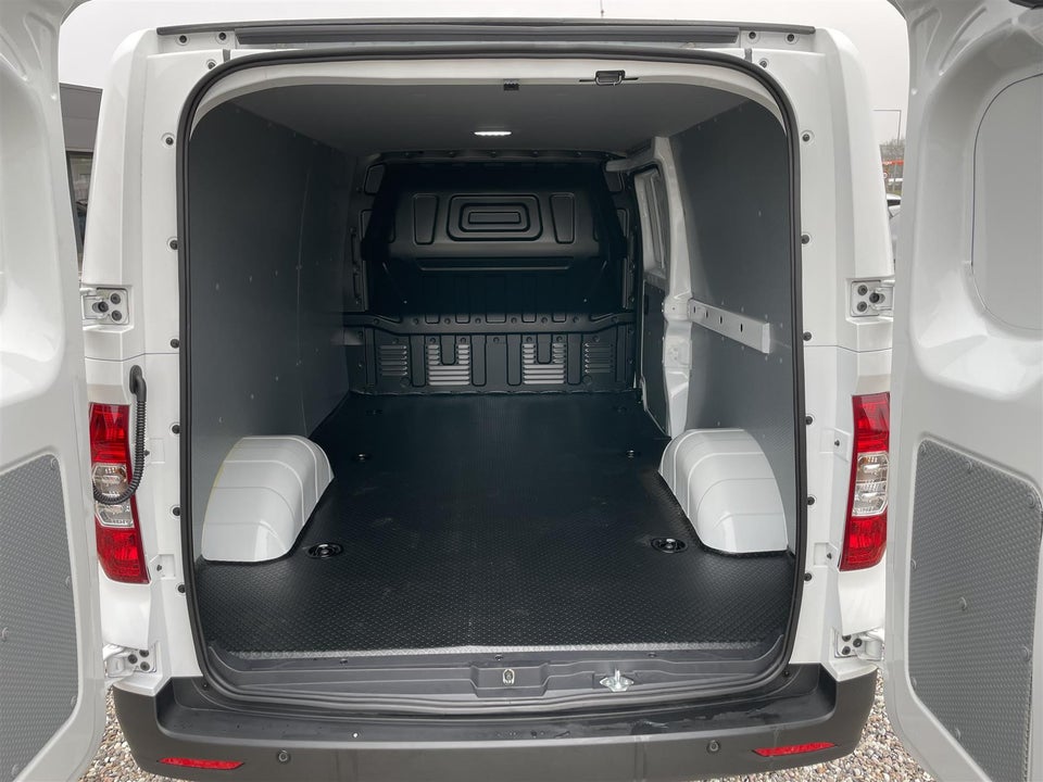 Maxus e-Deliver 3 50 Cargo Van LWB