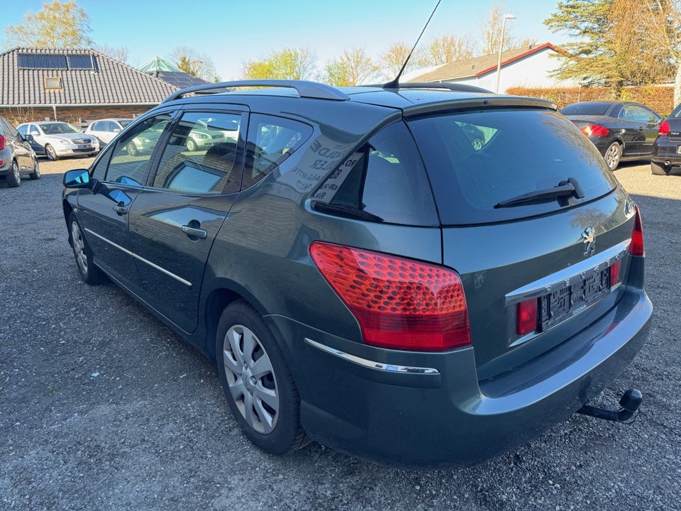 Peugeot 407 1,6 HDi 109 Premium SW 5d