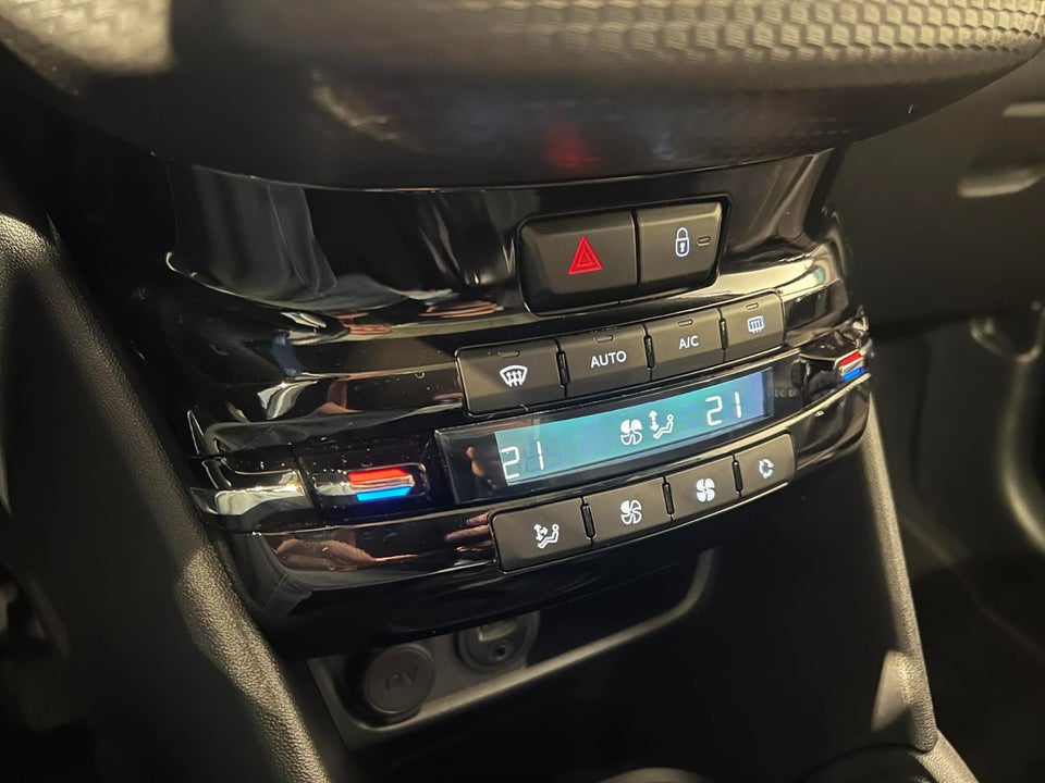 Peugeot 208 1,6 BlueHDi 100 Allure Sky 5d