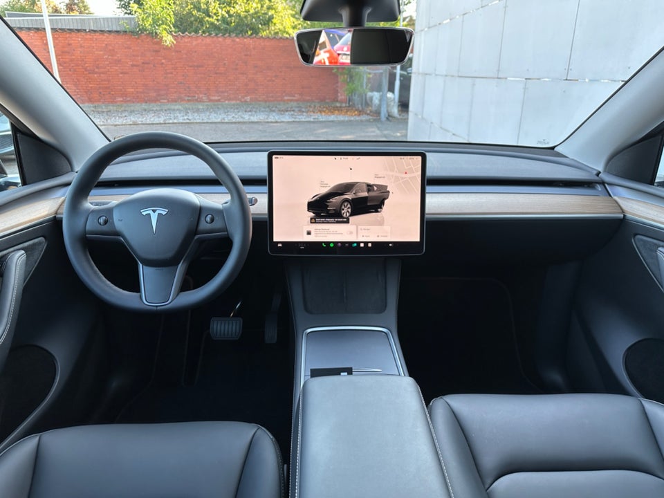 Tesla Model Y RWD 5d