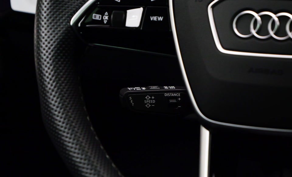 Audi Q8 e-tron 55 S-line Sportback quattro 5d