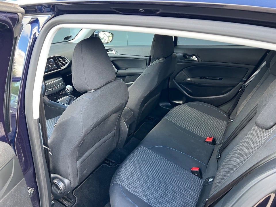 Peugeot 308 1,2 PureTech 130 Active 5d