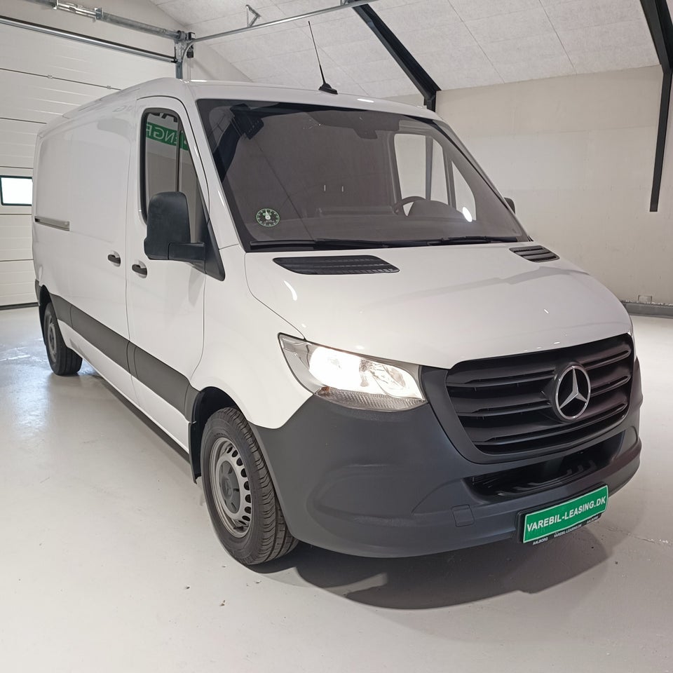 Mercedes Sprinter 211 2,0 CDi A2 Kassevogn aut. FWD