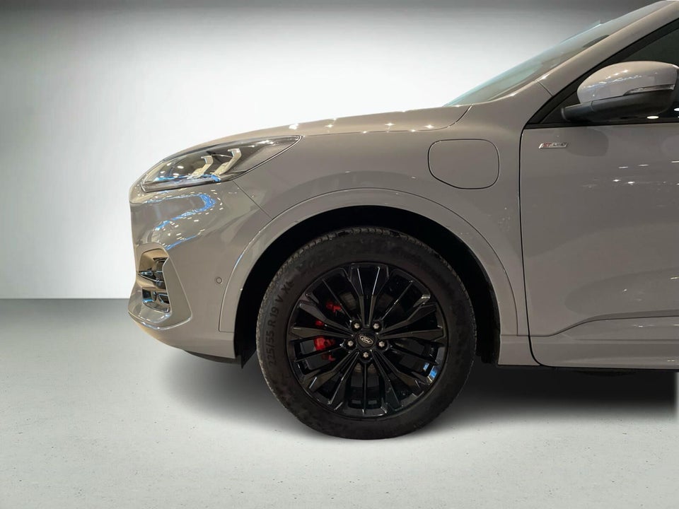 Ford Kuga 2,5 PHEV Graphite Tech CVT 5d