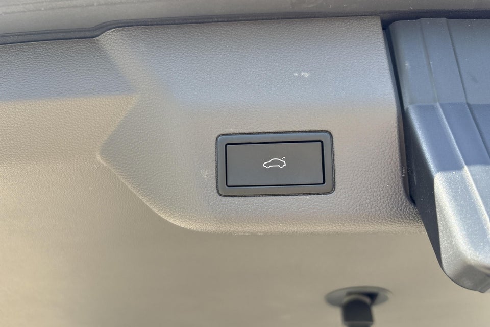 VW Multivan 1,4 eHybrid Style DSG kort