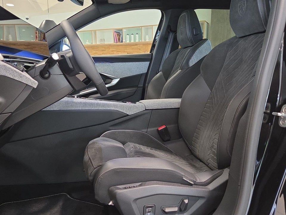 Peugeot e-5008 77 GT Pack 7prs 5d