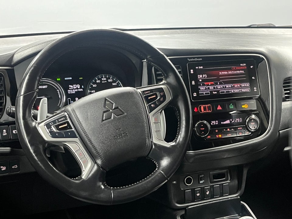 Mitsubishi Outlander 2,0 PHEV Instyle CVT 4WD 5d