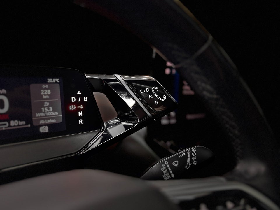 VW ID.4 77 Pro Performance Tech 5d