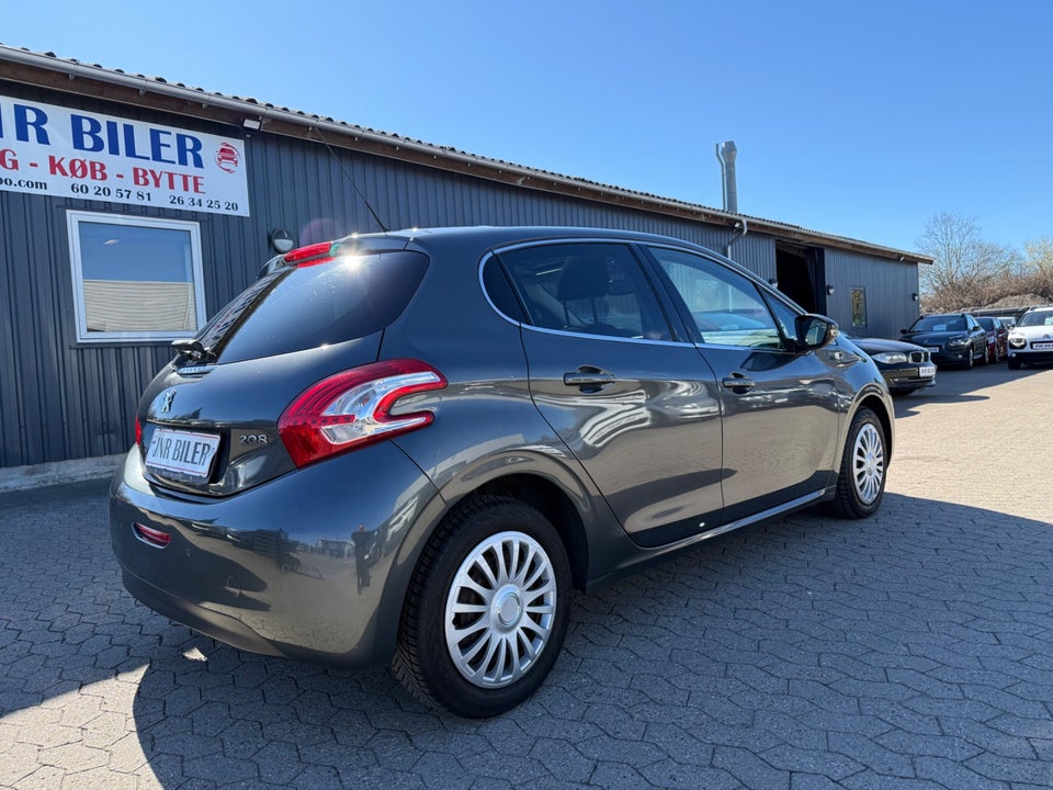 Peugeot 208 1,2 VTi 82 Allure 5d