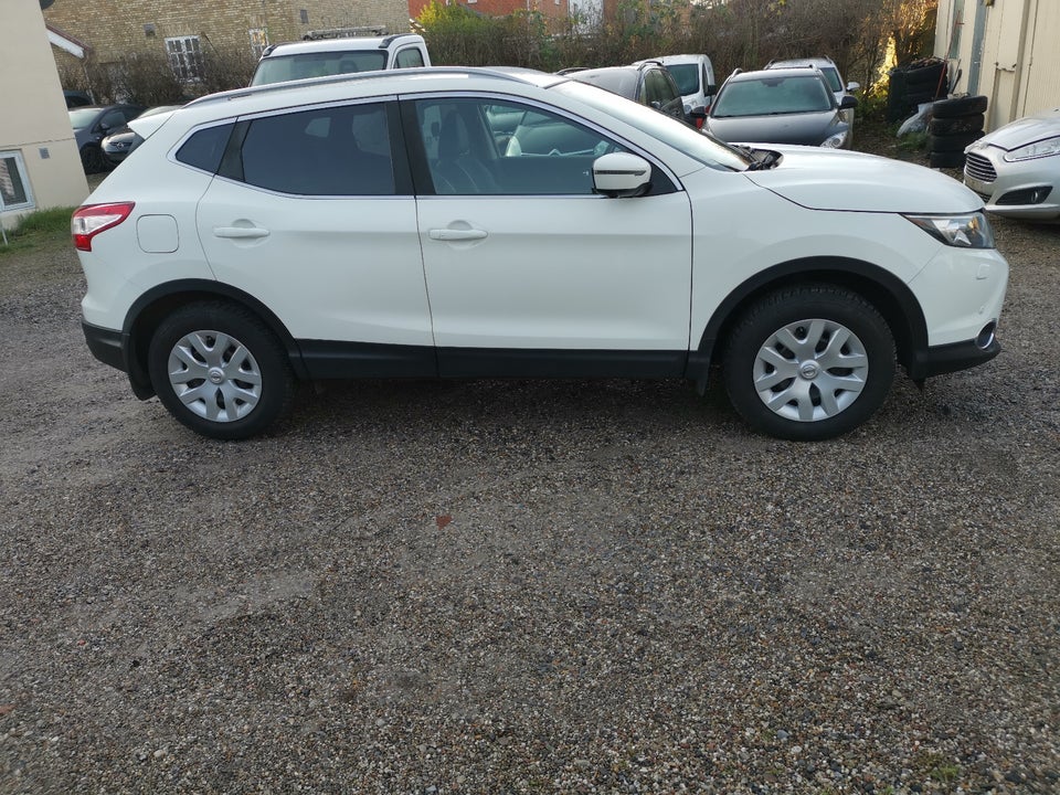 Nissan Qashqai 1,2 Dig-T 115 N-Tec 5d