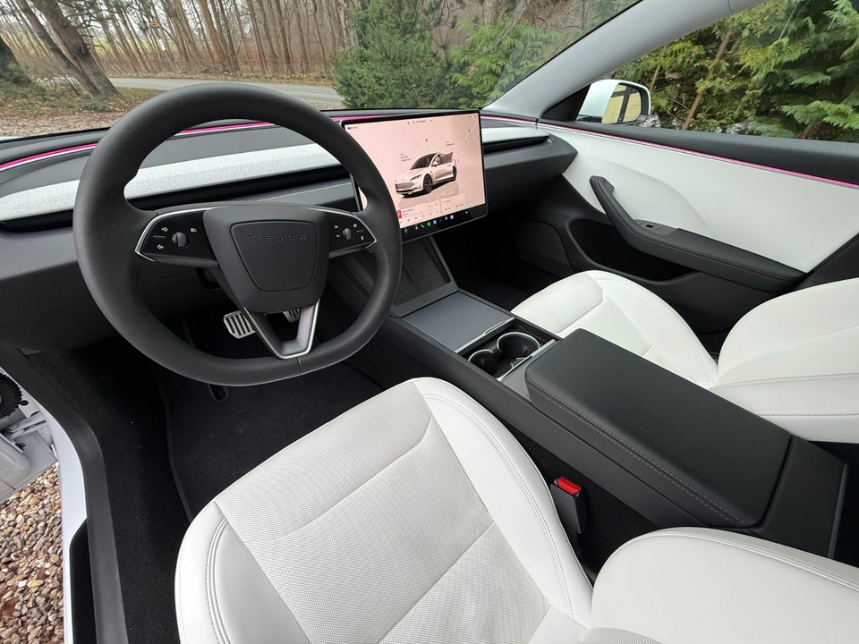 Tesla Model 3 RWD 4d