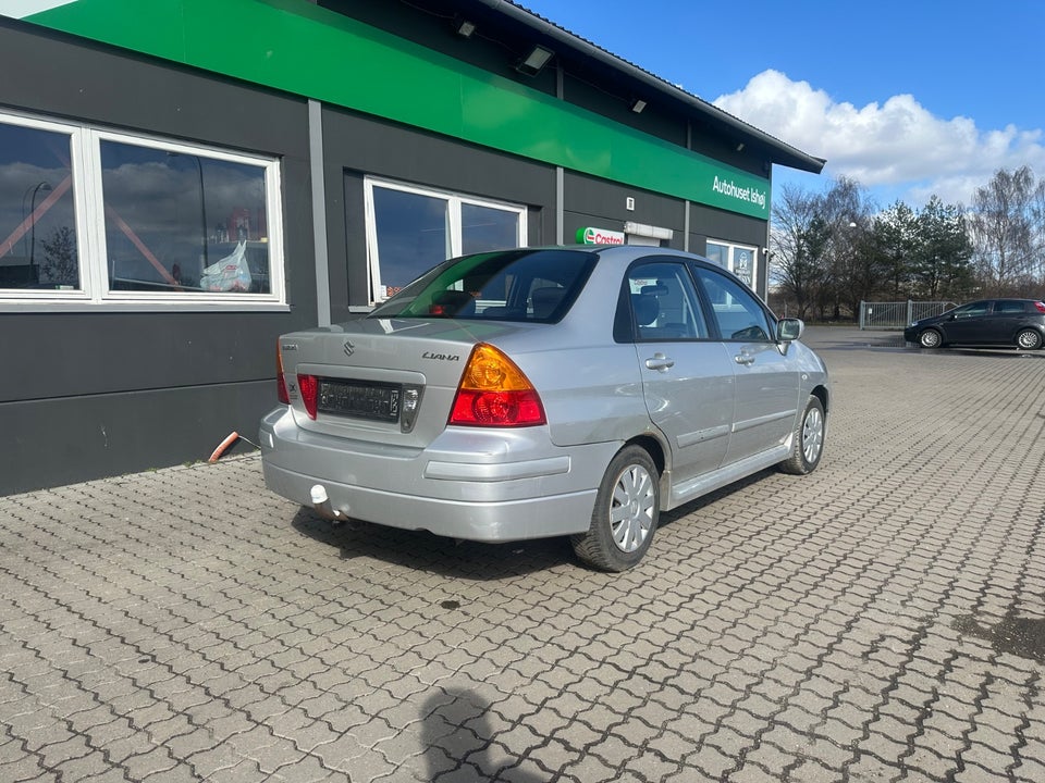 Suzuki Liana 1,6  5d