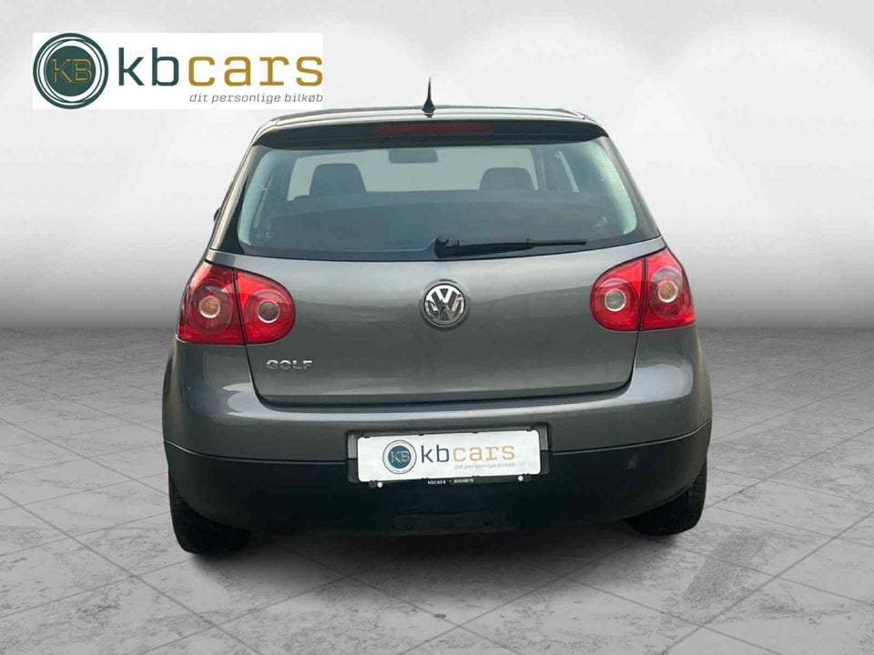 VW Golf V 1,6 Comfortline 5d
