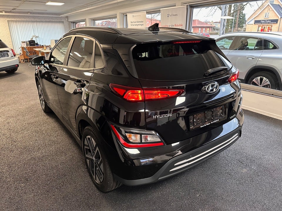 Hyundai Kona 39 EV Essential 5d