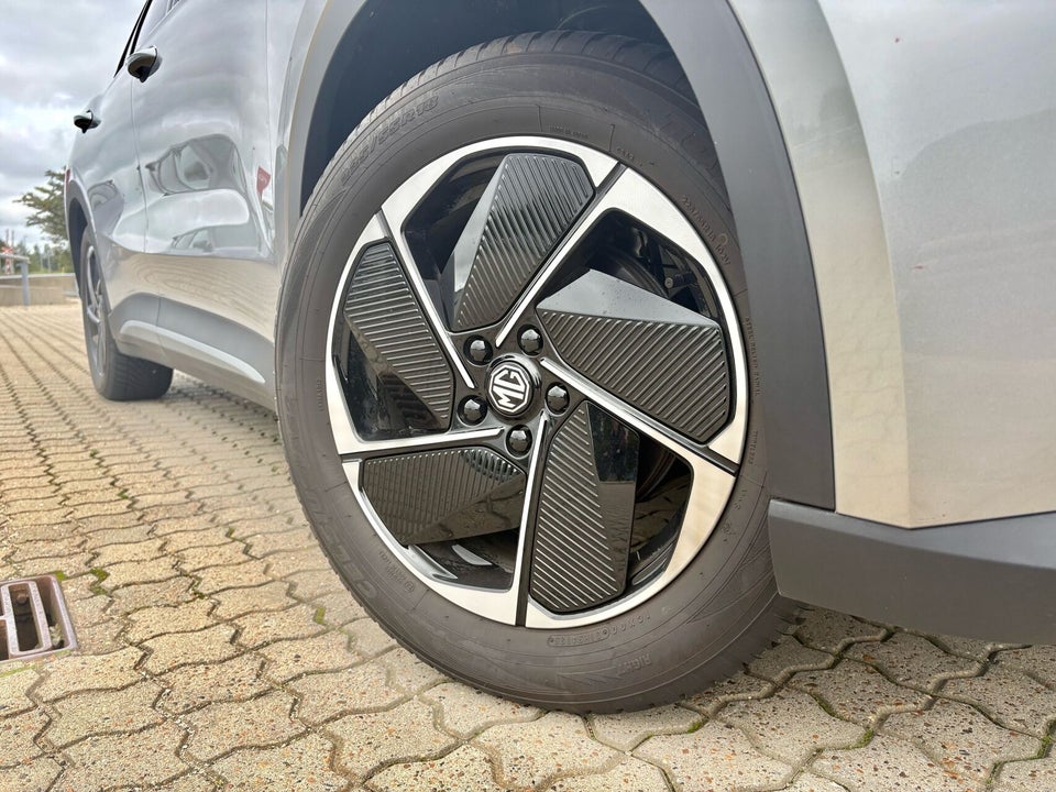 MG MGS5 64 Luxury 5d