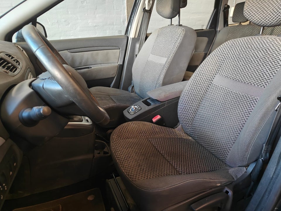 Renault Grand Scenic III 1,6 dCi 130 Expression 7prs 5d