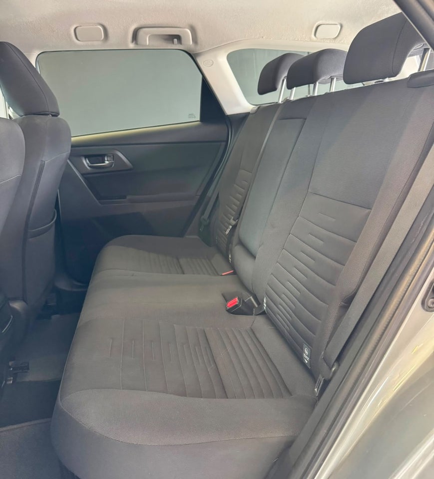 Toyota Auris 1,8 Hybrid H2 Comfort Touring Sports CVT 5d
