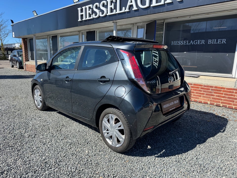 Toyota Aygo 1,0 VVT-i x-wave Sky 5d