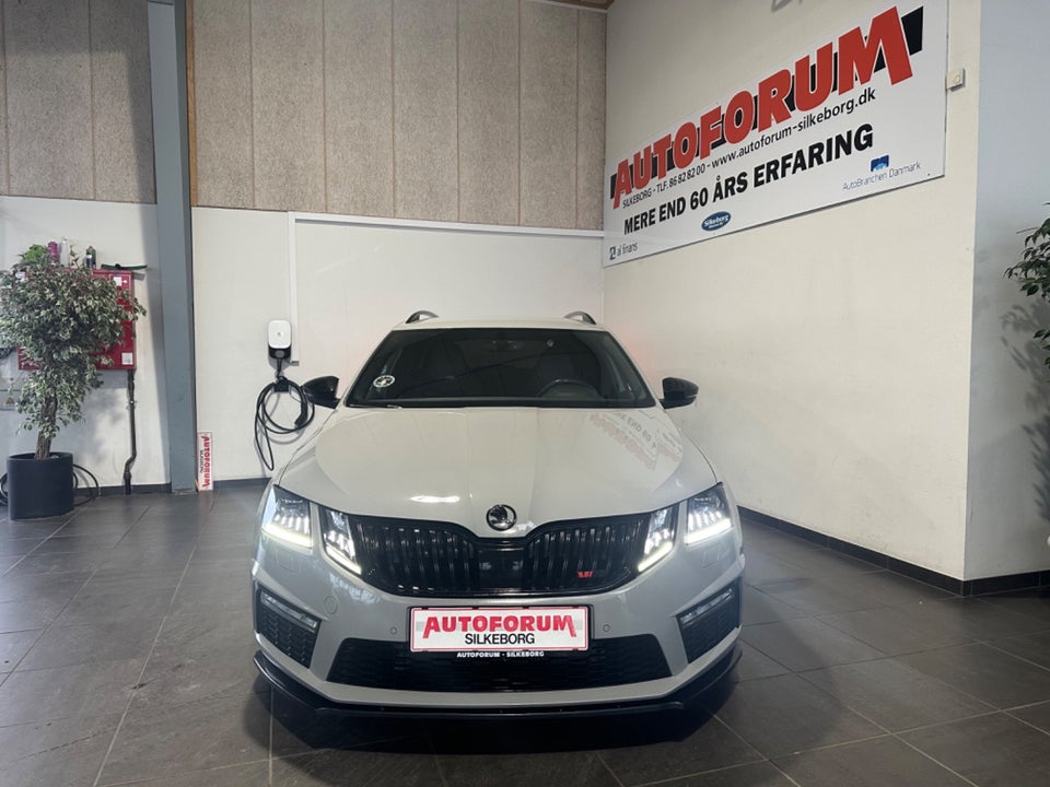 Skoda Octavia 2,0 TSi 245 RS Combi DSG 5d