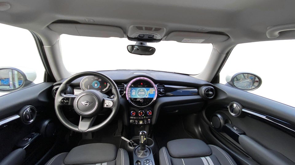 MINI Cooper SE Essential 3d