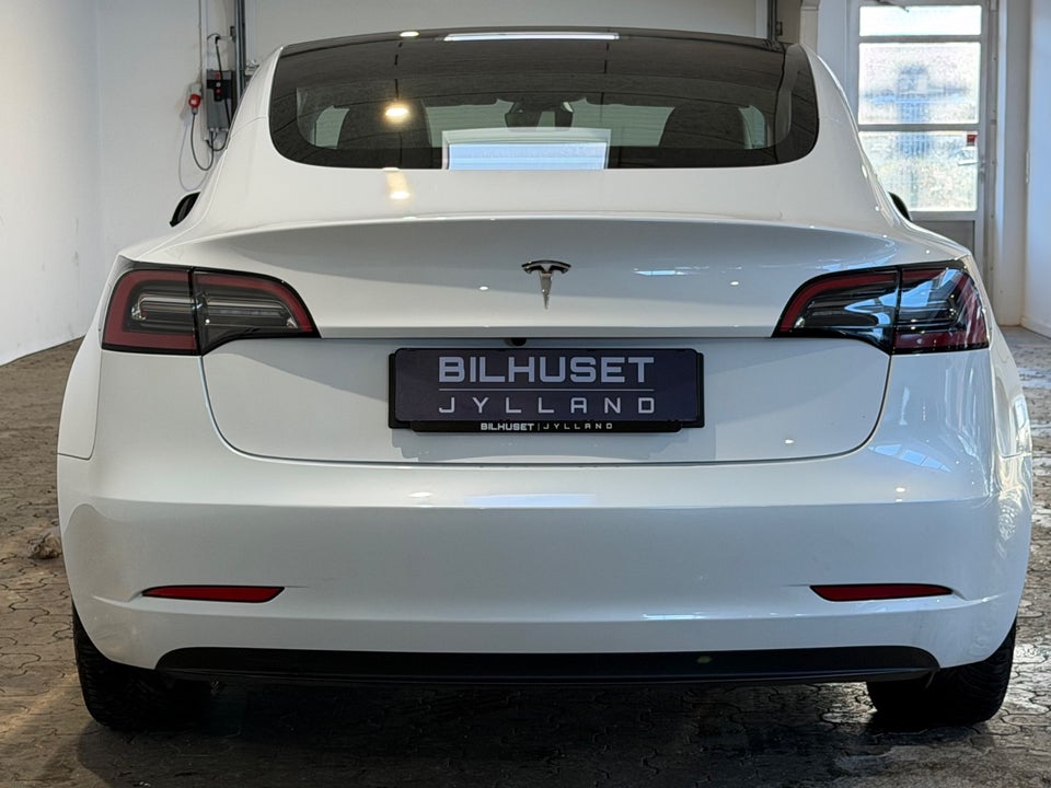 Tesla Model 3 RWD 4d