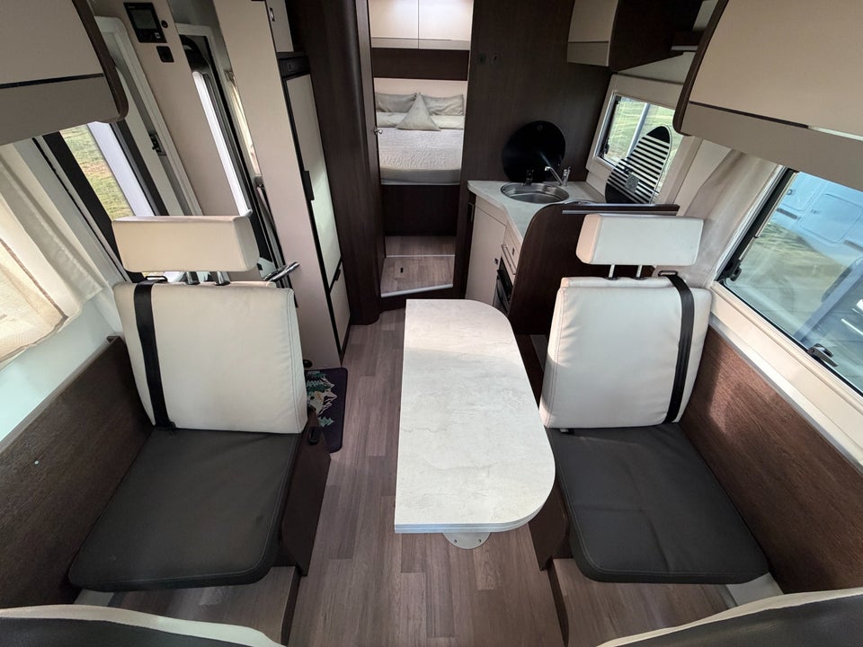 Ford Benimar 2,0 Tessoro 497 3d