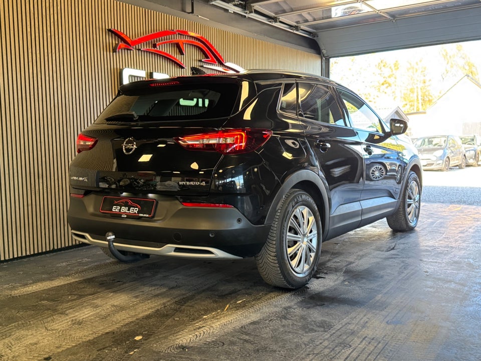 Opel Grandland X 1,6 Hybrid4 Ultimate aut. 5d