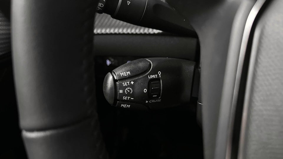 Peugeot e-208 50 Active 5d