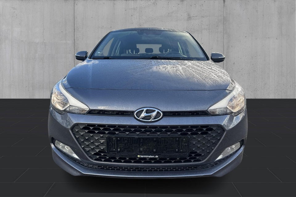 Hyundai i20 1,25 Premium 5d