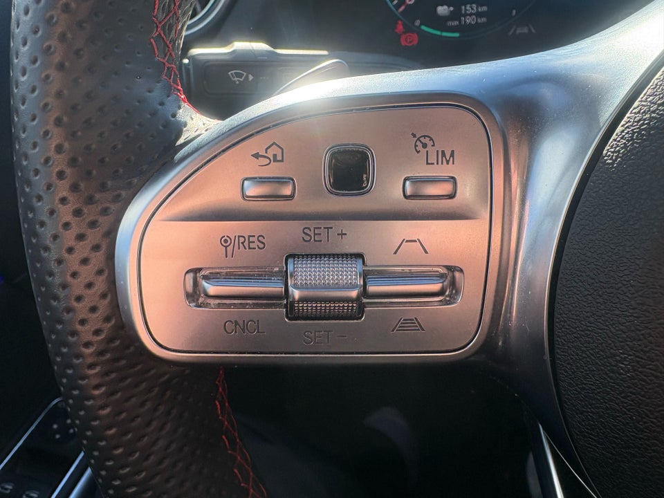 Mercedes EQA350 AMG Line 4Matic 5d