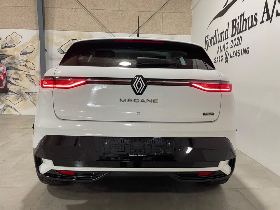 Renault Megane E-Tech 40 Equilibre 5d