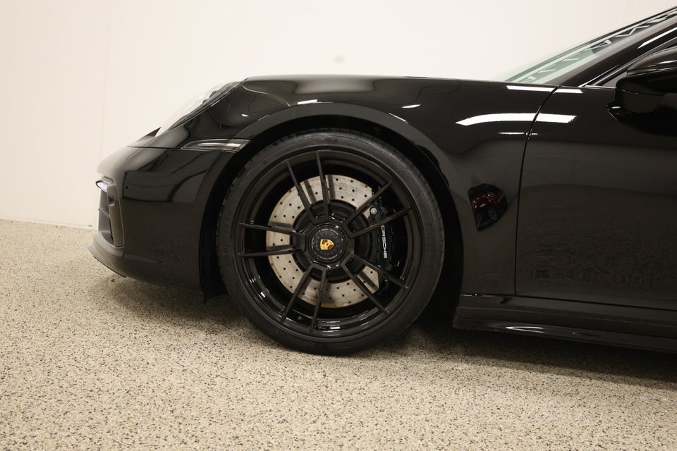 Porsche 911 Carrera 4 GTS 3,0 Coupé PDK 2d