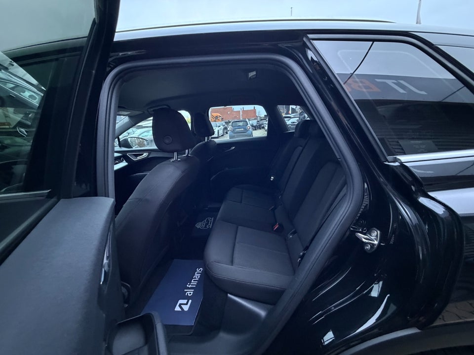 Audi Q4 e-tron 40  5d