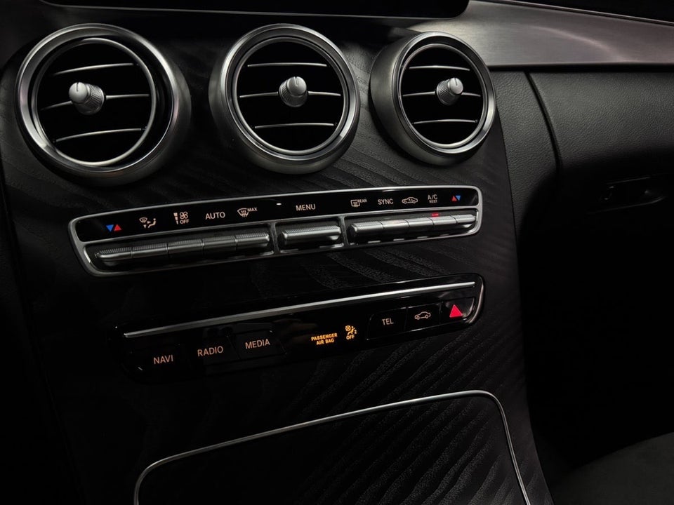 Mercedes C220 d 2,0 AMG Line aut. 4d