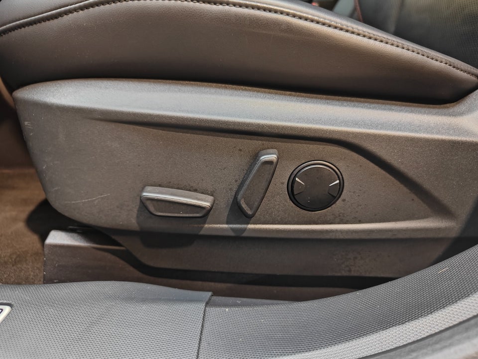 Ford Mustang Mach-E 70 Standard Range AWD 5d