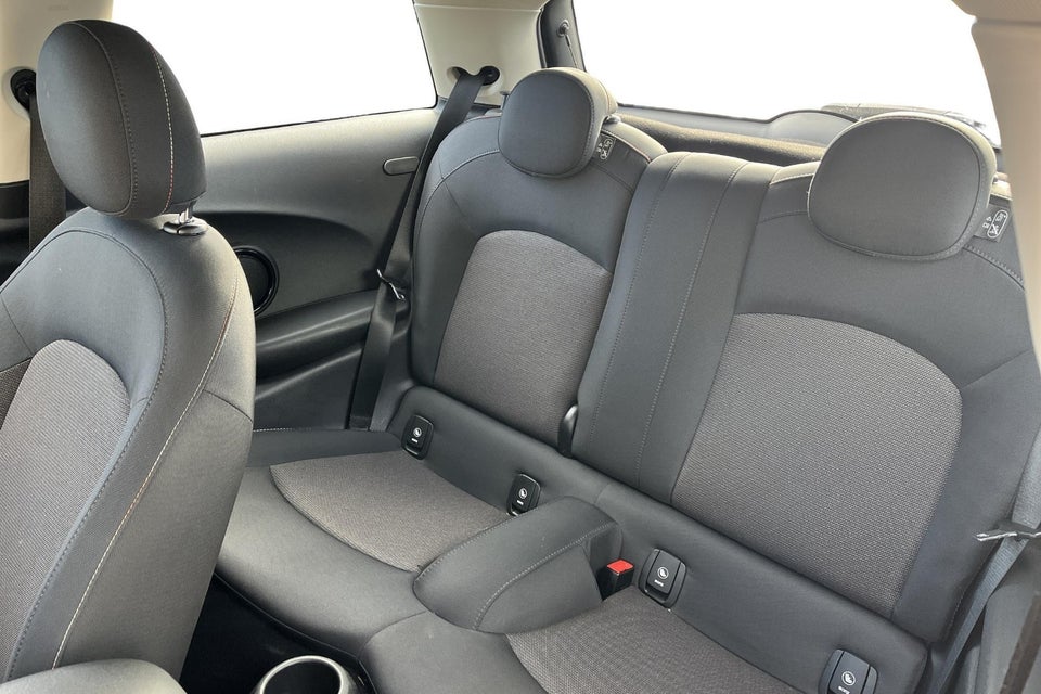 MINI Cooper 1,5 Essential aut. 3d