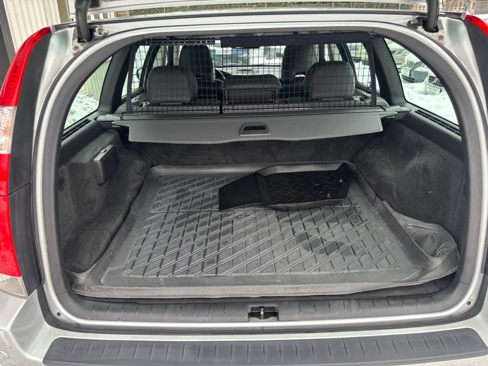 Volvo V70 2,4 140 5d