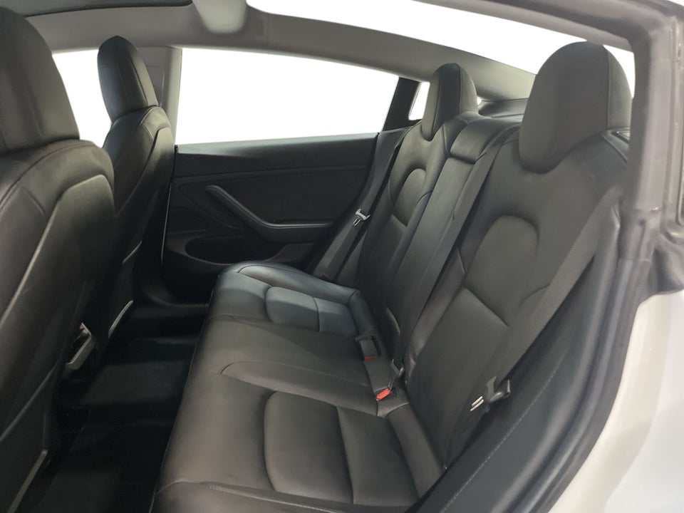 Tesla Model 3 Long Range AWD 4d