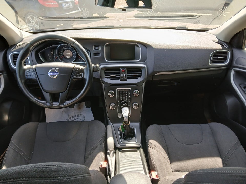 Volvo V40 1,6 D2 115 Kinetic 5d