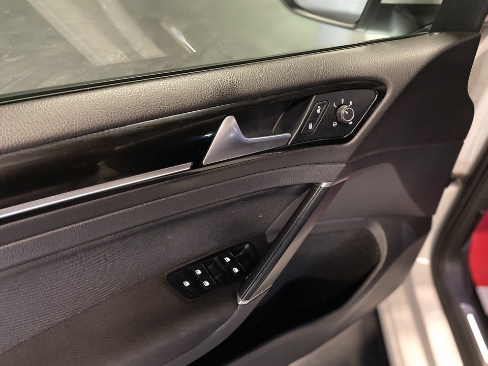 VW Golf VII 2,0 TDi 184 GTD Variant DSG 5d