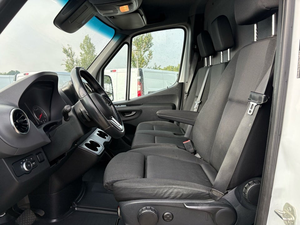 Mercedes Sprinter 319 3,0 CDi A2 Kassevogn aut. RWD