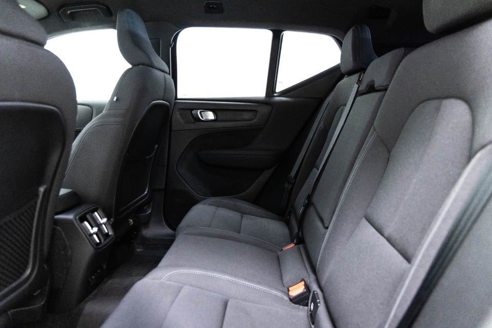 Volvo EX40 Extended Range Plus 5d