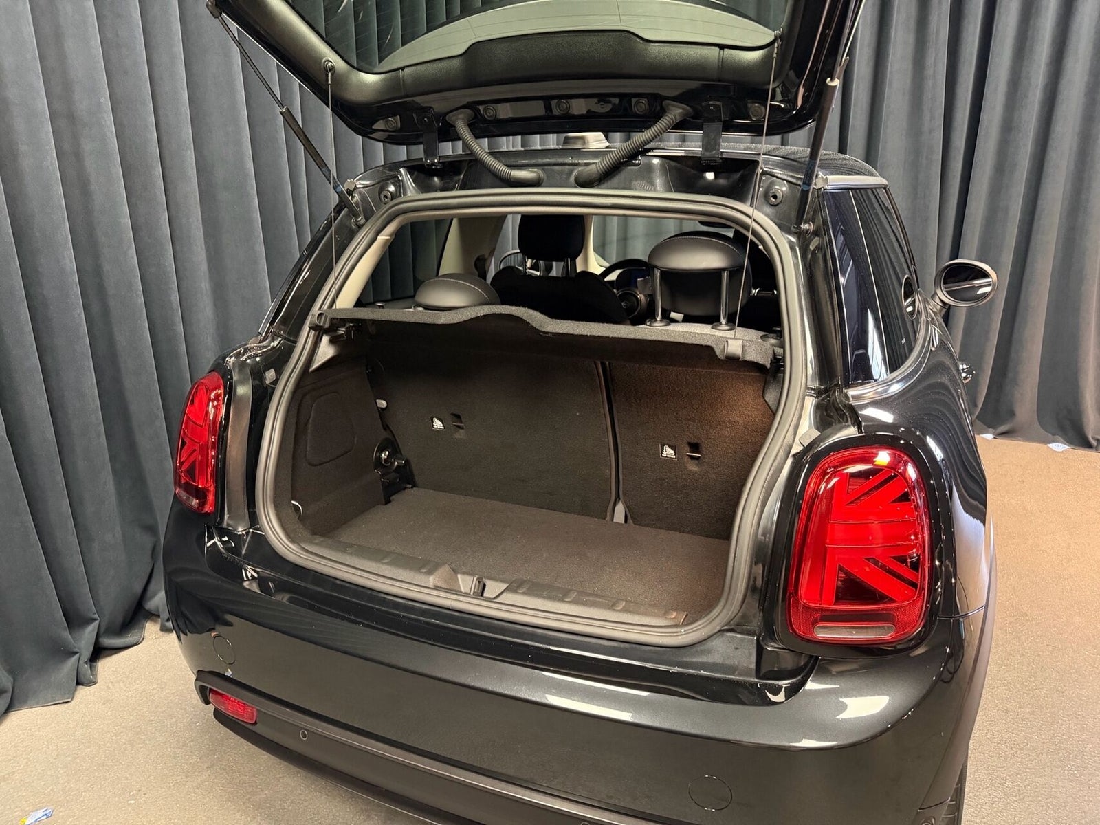 MINI Cooper SE Classic Trim 3d