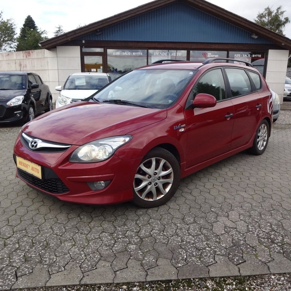 Hyundai i30 1,6 CRDi 90 Blue Drive CW 5d