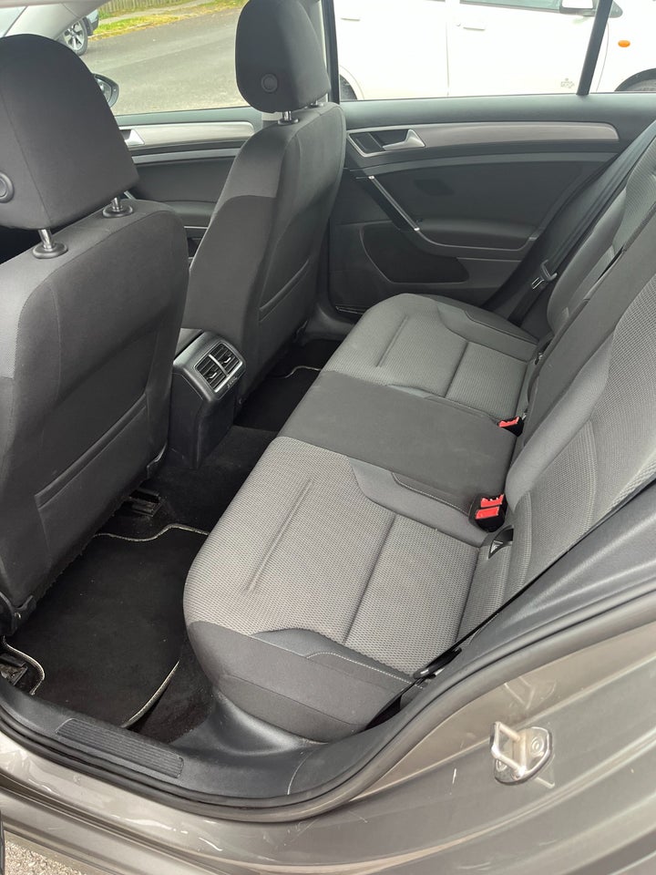 VW Golf VII 1,4 TSi 122 Comfortline Variant BMT 5d