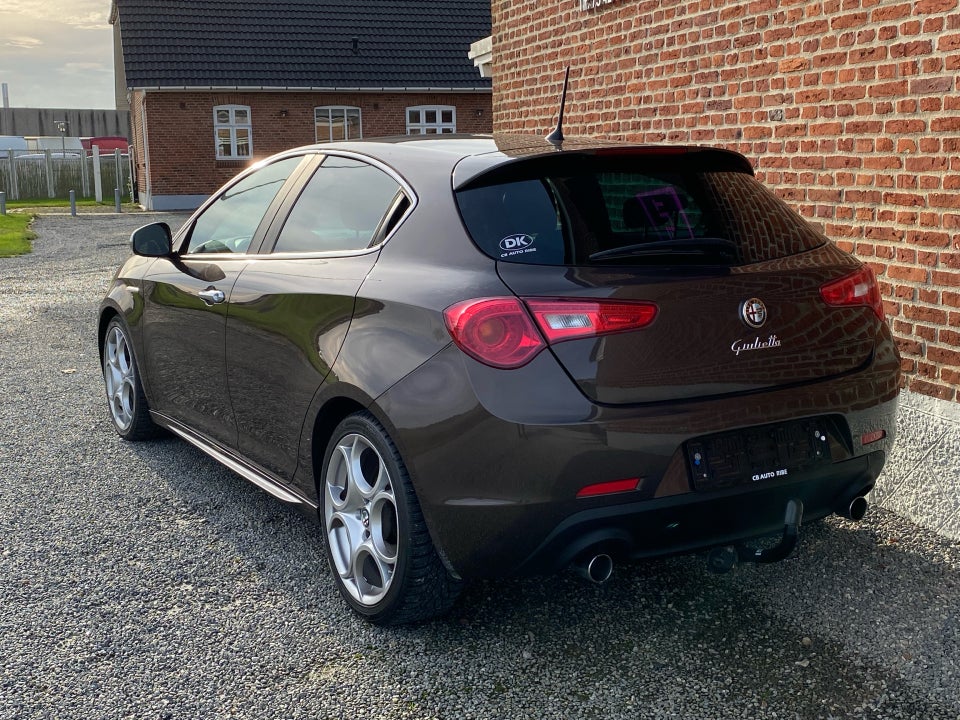 Alfa Romeo Giulietta 2,0 JTD 150 Distinctive 5d