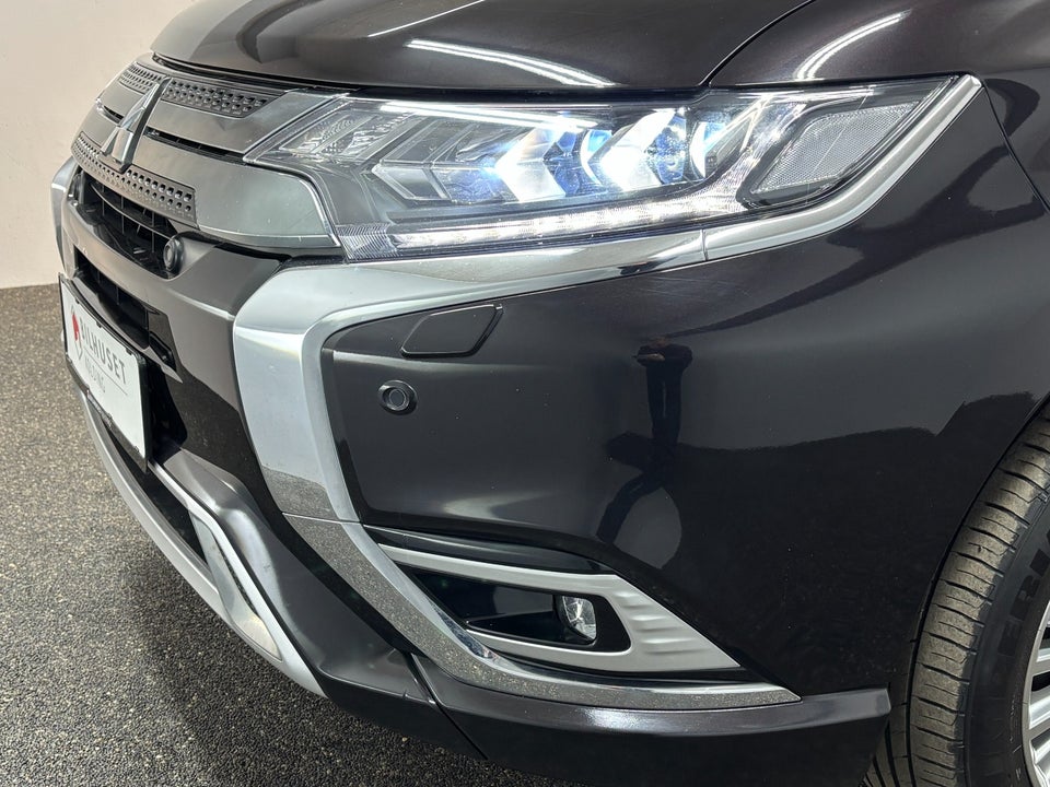 Mitsubishi Outlander 2,4 PHEV Intense CVT 4WD 5d